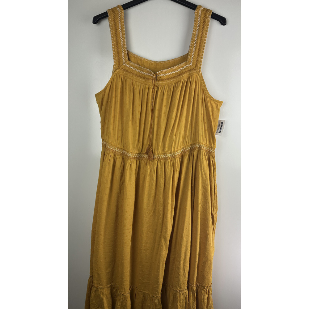 Old Navy Sleeveless Waist Defined Embroidered Clip Dot Maxi Dress Plus Size 3X - Picture 4 of 15